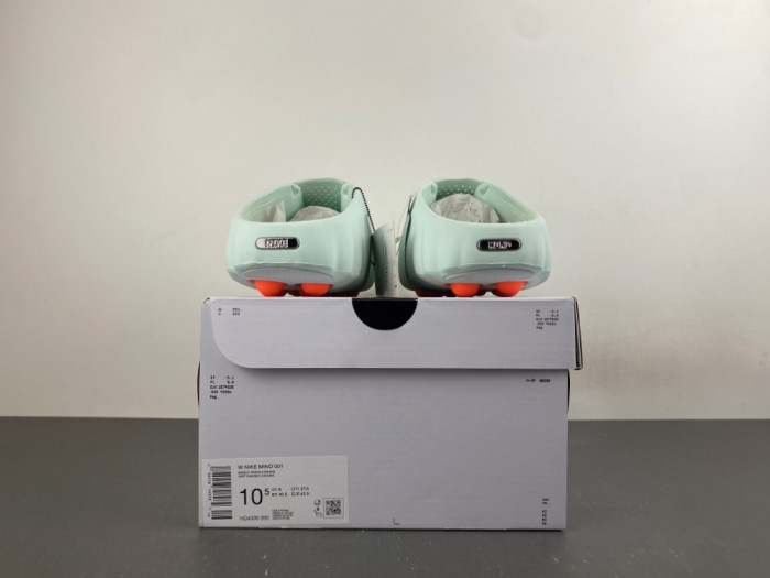 Nike Mind 001 