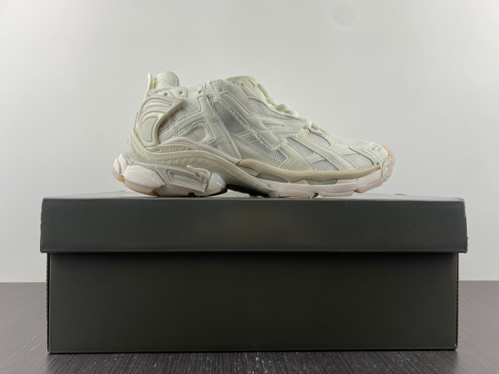 BLCG RUNNER SNEAKER BM5623-009