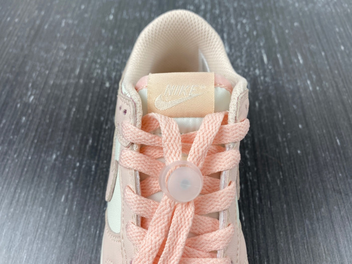 kids nike dunk low sp orange pearl cw1588-101