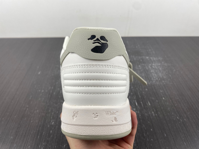 gym sneakers gy023