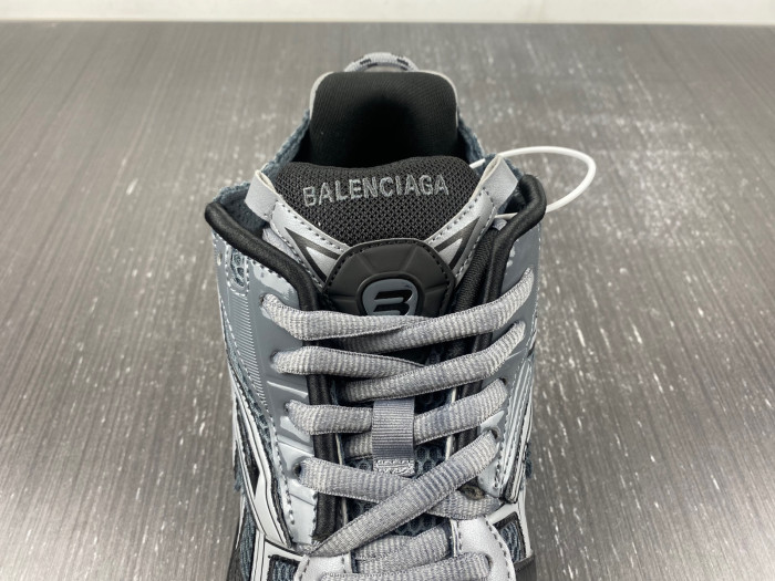 blcg runner sneaker bm5623-021