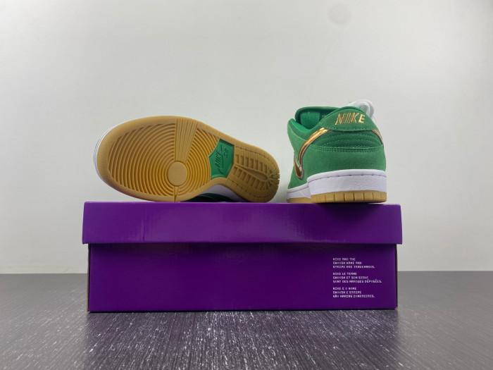 nike sb dunk low st. patrick