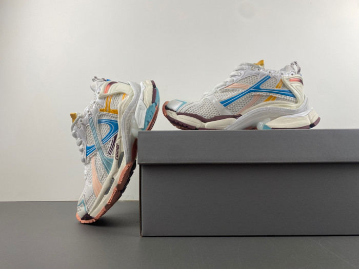 blcg runner sneaker 772774-w3rny-0326