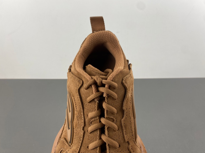 BLCG Sneaker 825418 WDWTS 1981