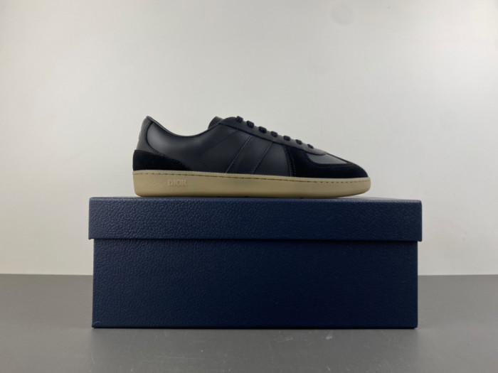 D10R SHOES B01 D896-187
