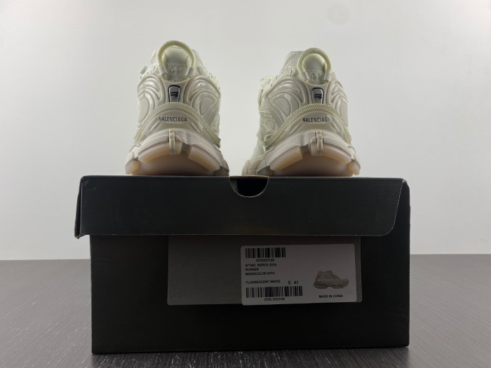 BLCG RUNNER SNEAKER BM5623-009