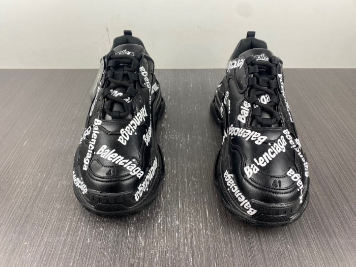 blcg sneaker triple.s sneakers 536737 w2fab1090