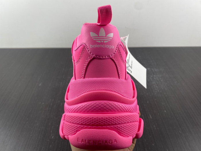 blcg sneaker triple.s sneakers 536737 w2fad 42887