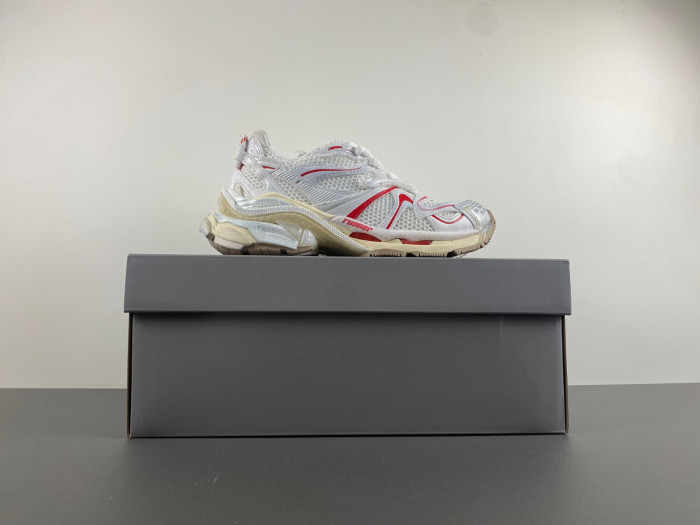 blcg runner sneaker 779066-w3rbxp-9260