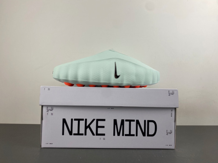 Nike Mind 001 