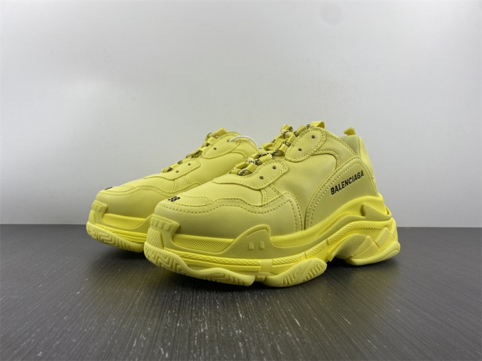 blcg sneaker triple.s sneakers 524039 w1fb5 2308