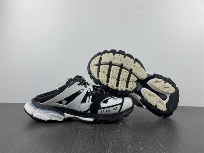 blcg wmns track mule