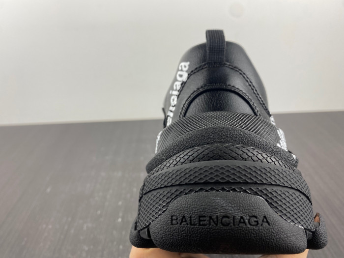 blcg sneaker triple.s sneakers 536737 w2fab1090