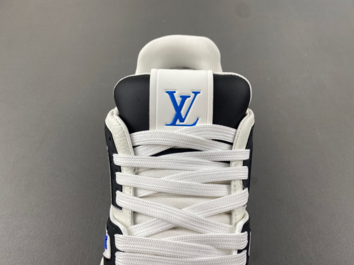 1V TRAINER 1V0425-323