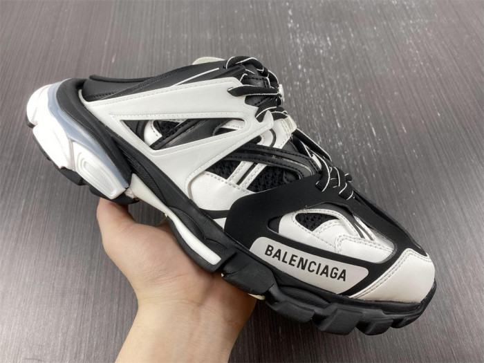 blcg wmns track mule