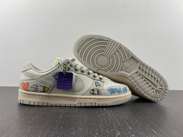 nike dunk low chrome hearts - dd1503-107-01