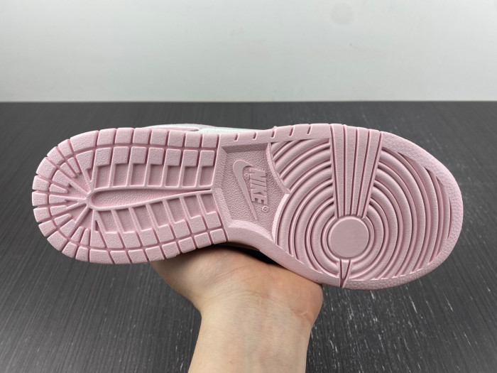 nike dunk low pink foam/pure platinum-phantom dv3054-600