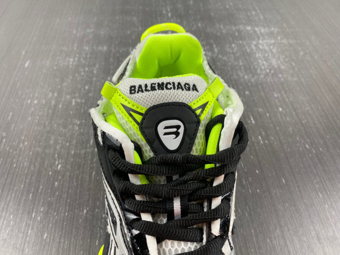 blcg runner sneaker bm5623-023