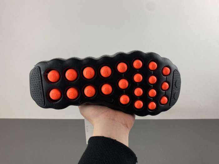 Nike Mind 002 