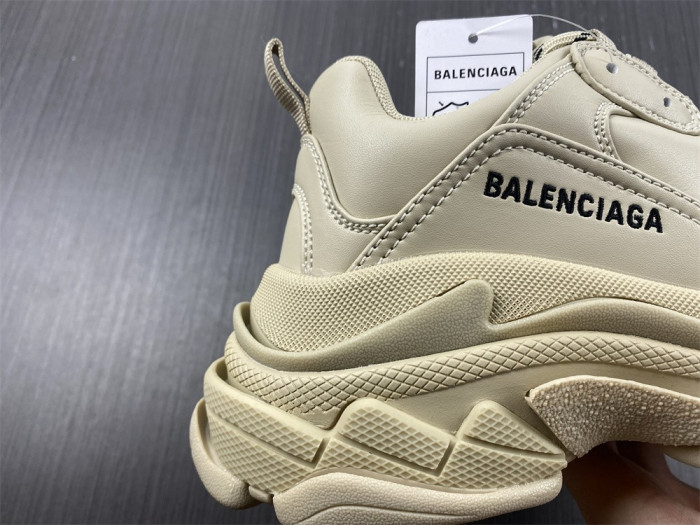 blcg triple. s. trainers ad202240266