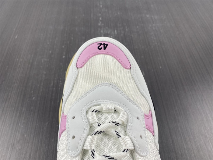 blcg sneaker triple.s sneakers 569326 w1fc3 9693