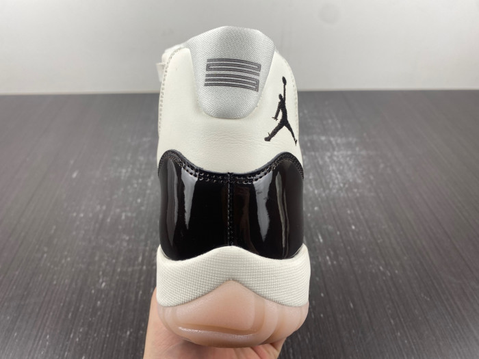 air jordan 11 wmns neapolitan ar0715-101