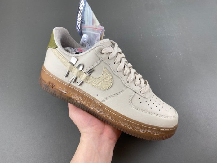 Nike Air Force 1 Low 