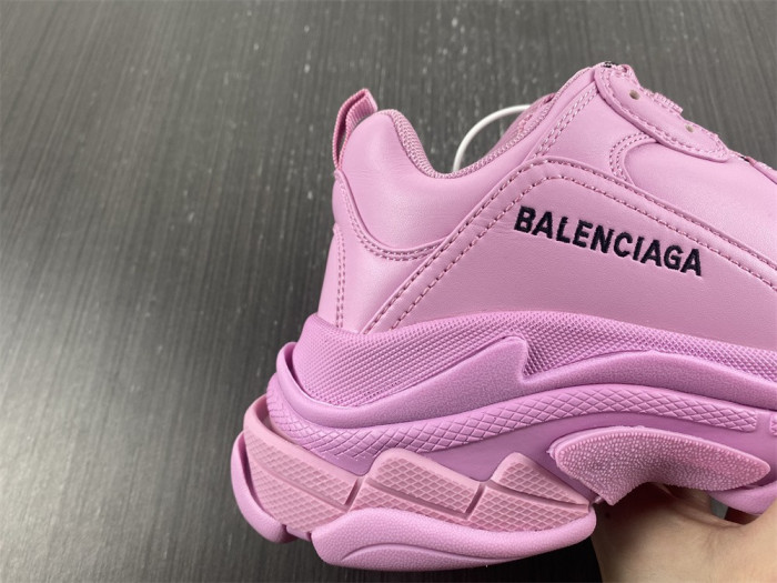 blcg sneaker triple.s sneakers 524039 w1fc3 9023