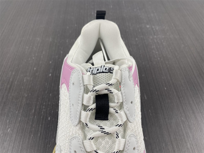 blcg sneaker triple.s sneakers 569326 w1fc3 9693