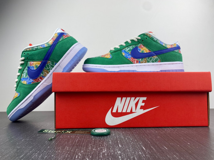 nike dunk low foam finger - dz5184-300