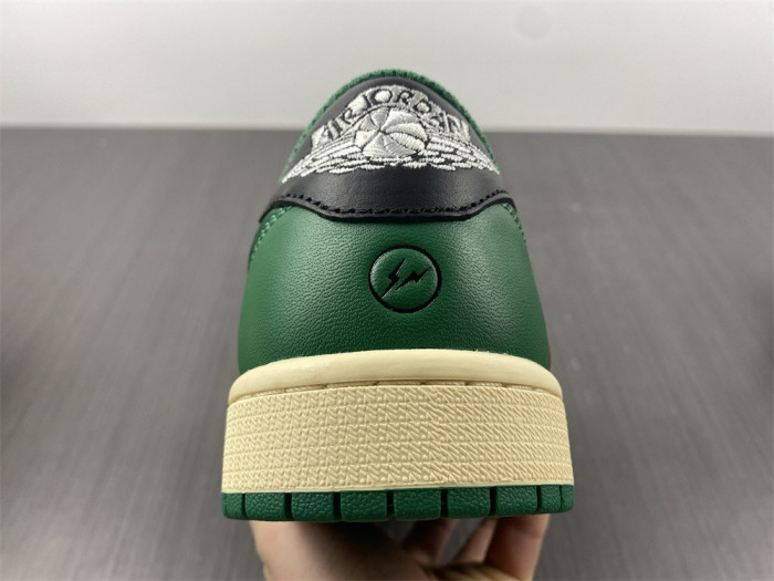 jordan 1 low fragment x travis scott dm7866-128