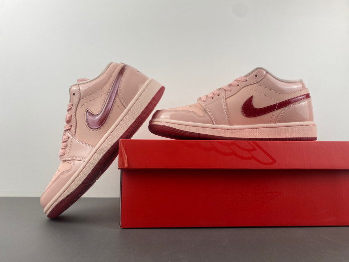 Air Jordan 1 Low SE 