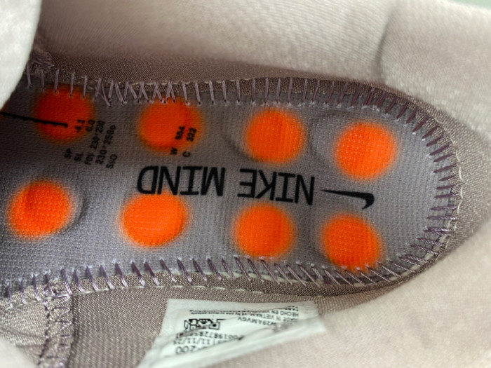 Nike Wmns Mind 002 
