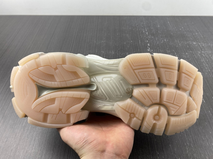 BLCG RUNNER SNEAKER BM5623-009