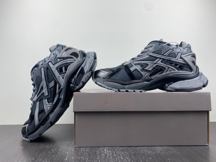blcg runner sneaker bm5623-021