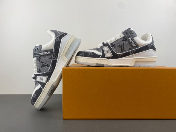 1V TRAINER 1V0425-321