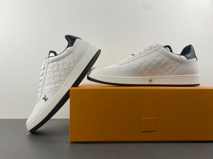 1V SNEAKERS 1V0425-320