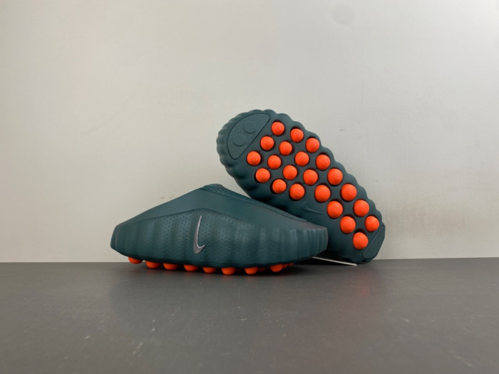 Nike Mind 001 