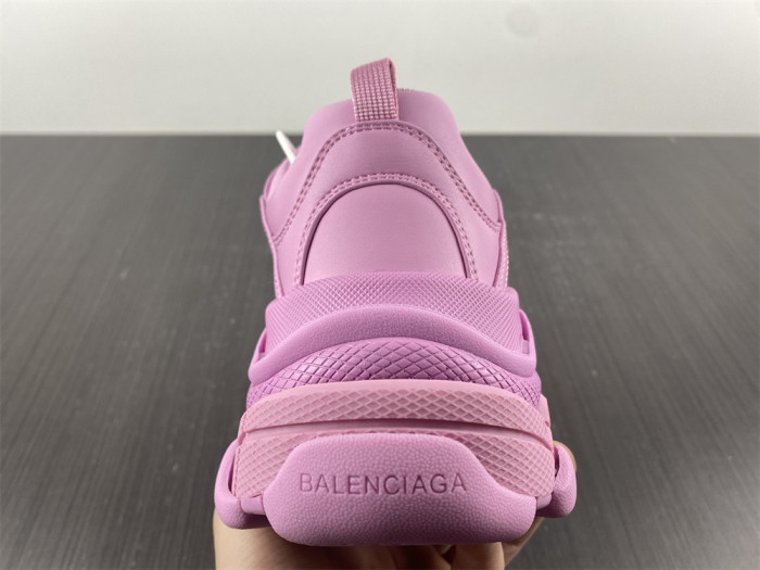 blcg sneaker triple.s sneakers 524039 w1fc3 9023