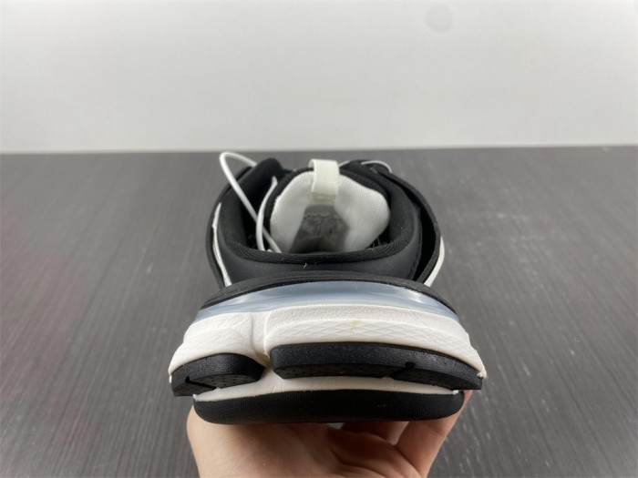 blcg wmns track mule
