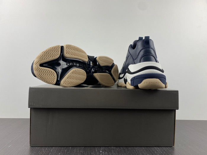 blcg sneaker triple.s sneakers 536737 w2fad 4197