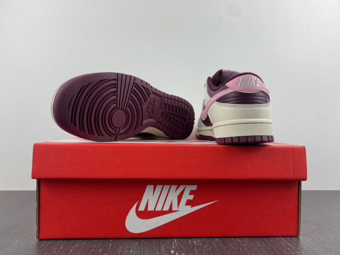 nike dunk low valentine