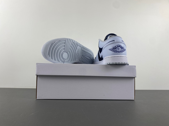 Air Jordan 1 Low SE 