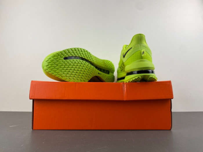 Nike Air Zoom Pegasus PreM1vm Volt HQ2592-700
