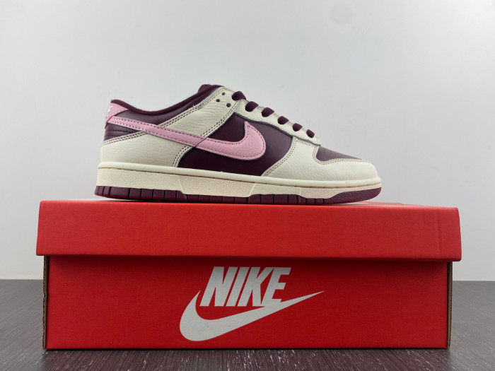 nike dunk low valentine