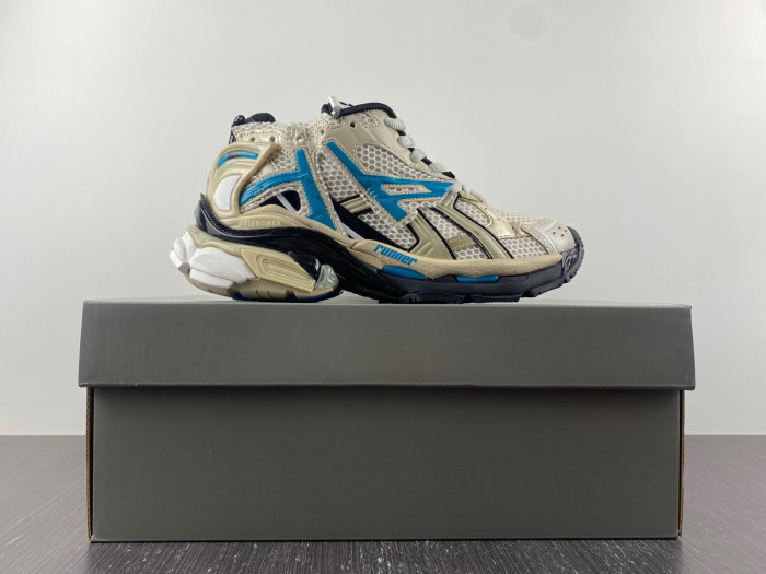 blcg runner sneaker bm5623-016