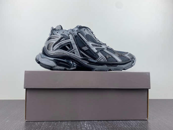 blcg runner sneaker bm5623-021