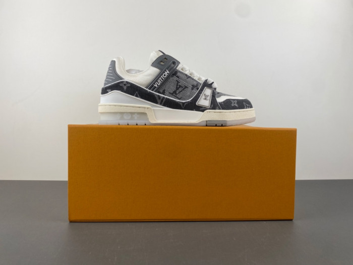 1V TRAINER 1V0425-321
