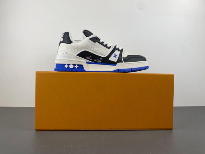 1V TRAINER 1V0425-323