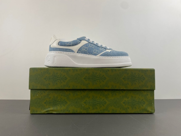 Gv*c TRAINER SNEAKER GU58203-2404
